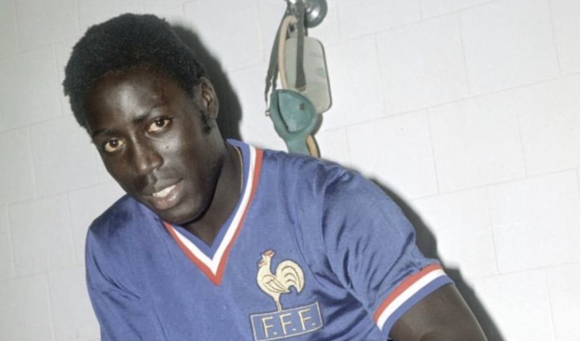 Умер футболист сборной Франции, который последние 39 лет провел в коме