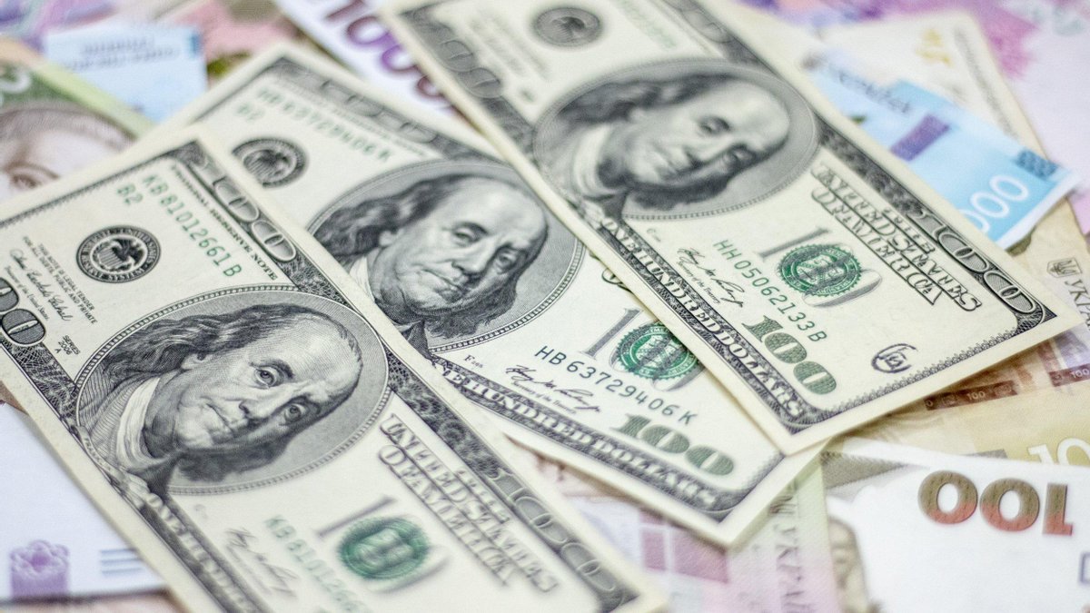 Курс валют на 8 сентября в Украине: доллар и евро подешевели