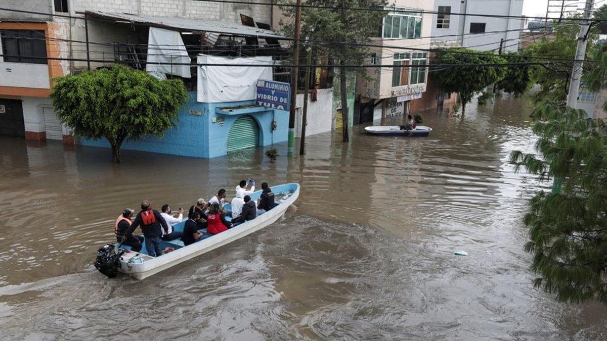 В Мексике из-за наводнения погибли 17 пациентов больницы
