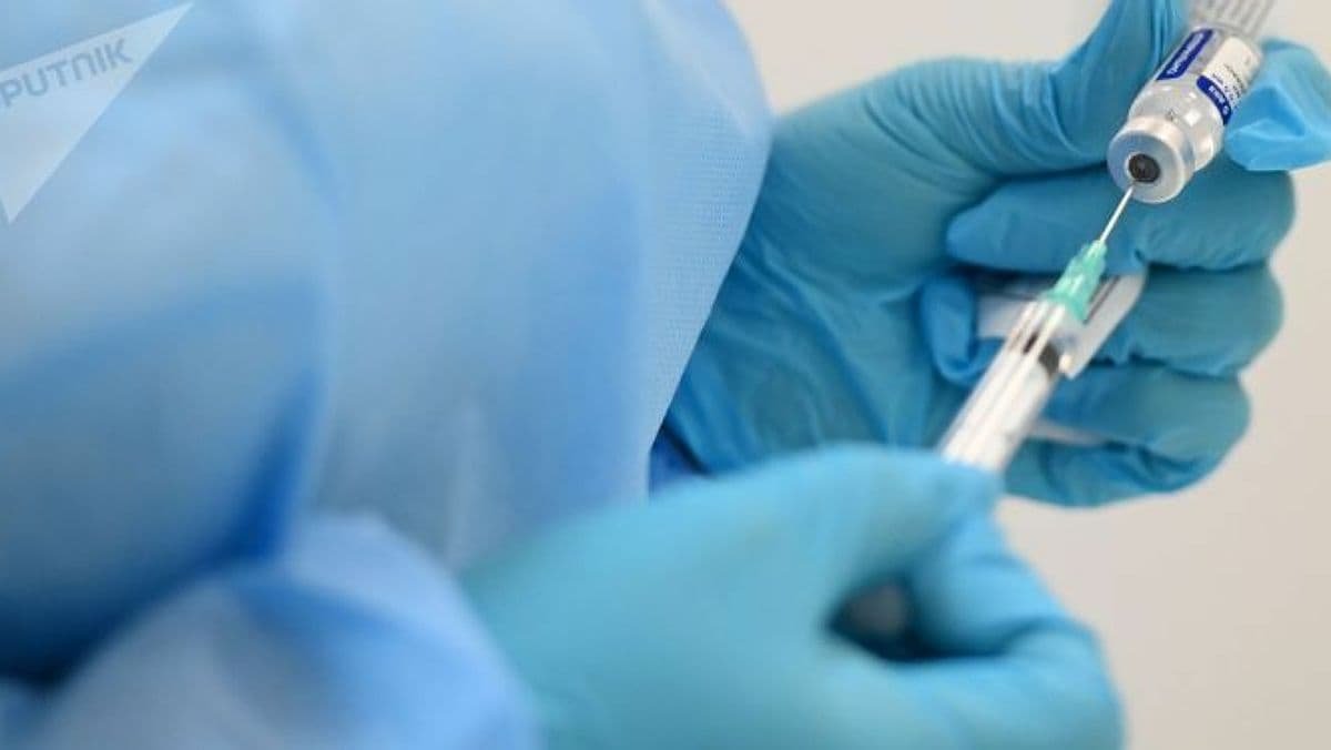 В Италии одобрили введение третьей дозы COVID-вакцины