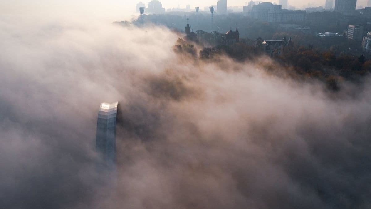 Київ знову в десятці міст з найбруднішим повітрям