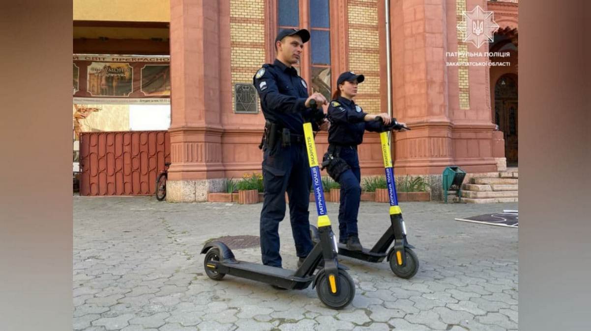 В Ужгороді поліцейські будуть патрулювати на електросамокатах