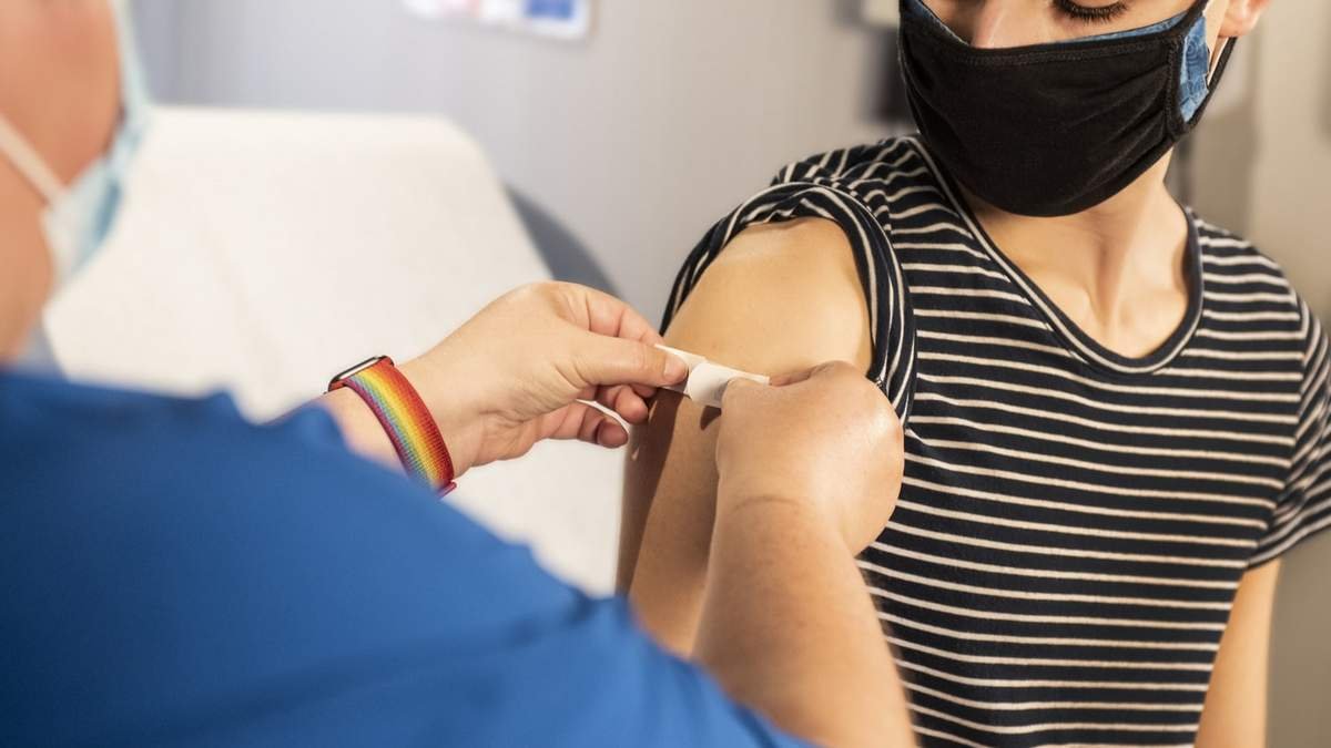 В Швеции разрешили вакцинировать против COVID-19 детей от 12 лет