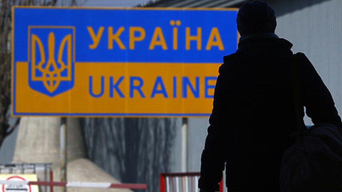 Сколько украинцев готовы уехать жить за границу