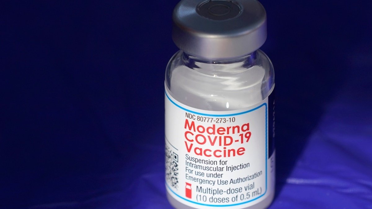 У Маріуполі утилізують тисячу доз вакцини Moderna