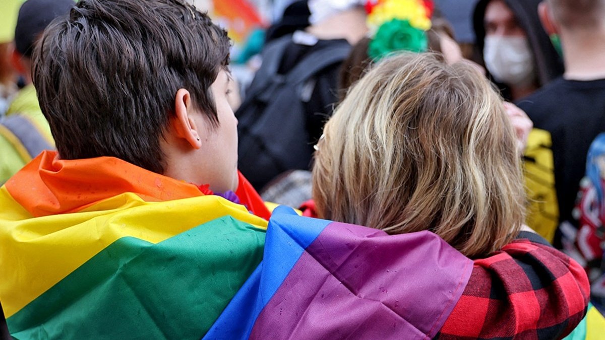 У Європарламенті заявили, що одностатеві шлюби і партнерства мають бути визнані в усьому ЄС
