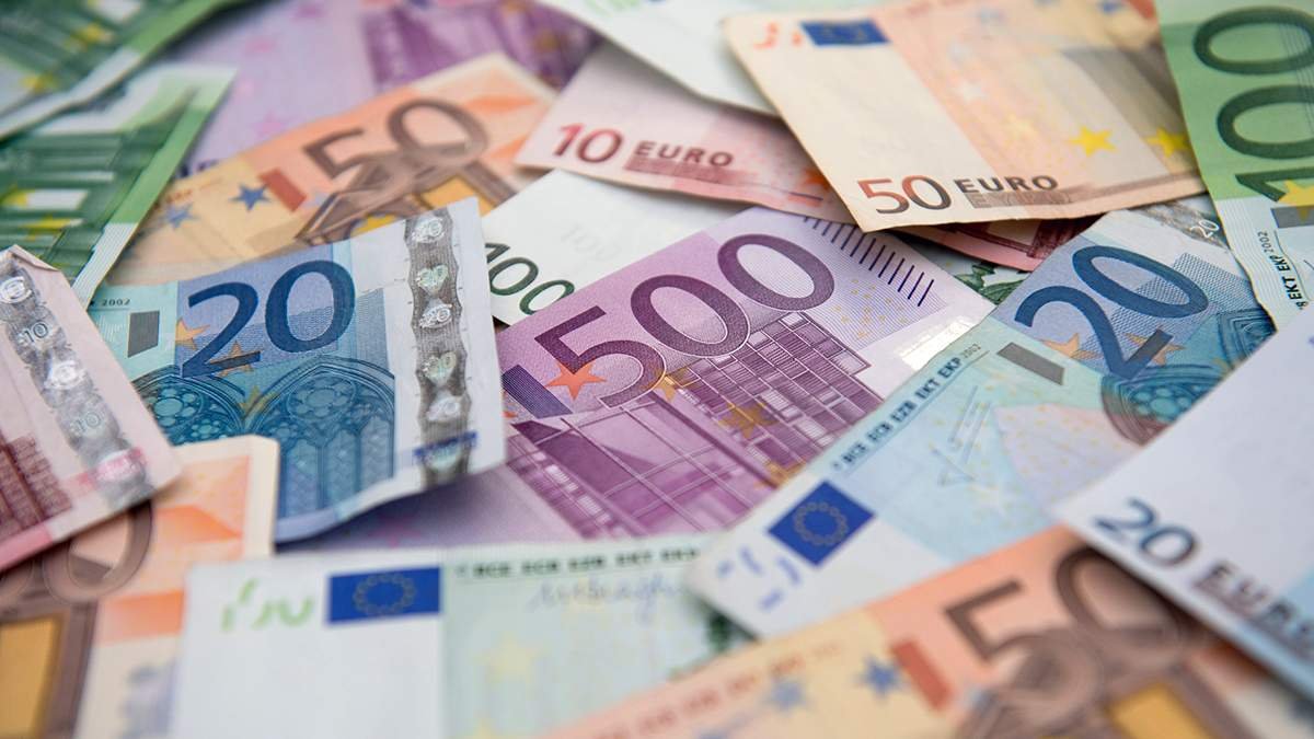 Європейський центральний банк змінить дизайн банкнот євро