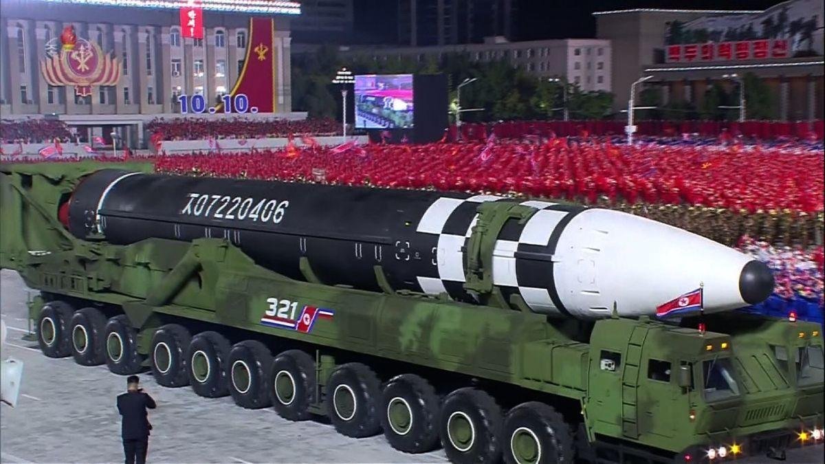 КНДР провела випробування двох балістичних ракет