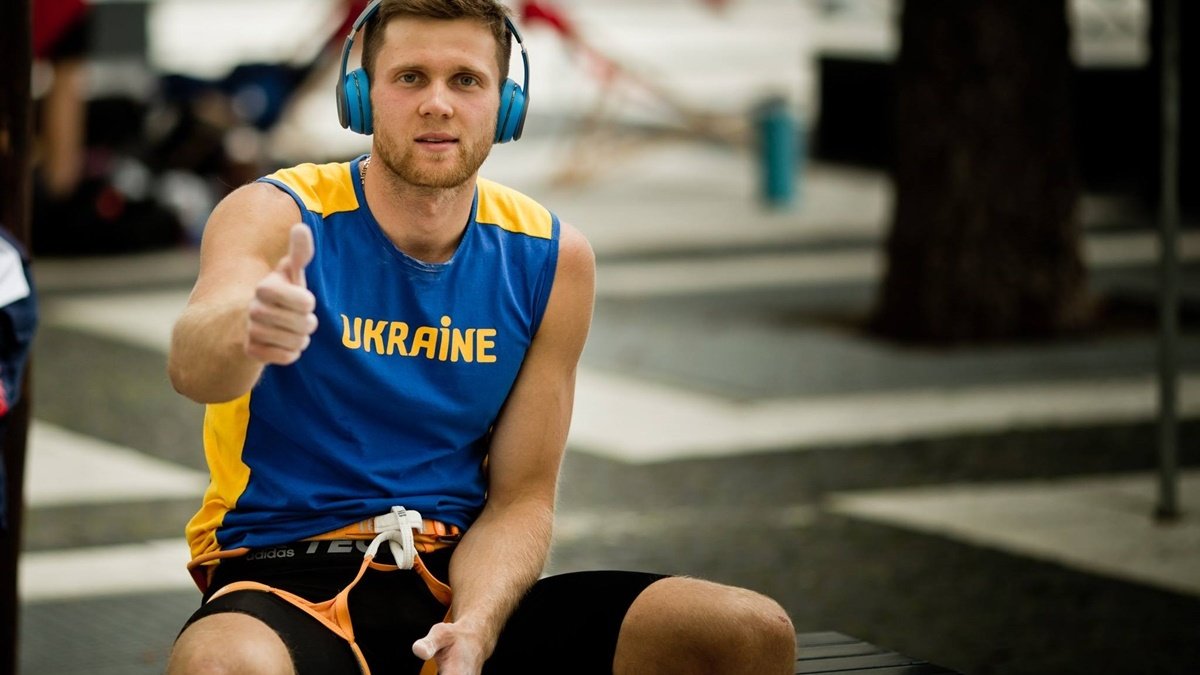 Украинец Болдырев выиграл золото и стал двухкратным чемпионом мира по скалолазанию
