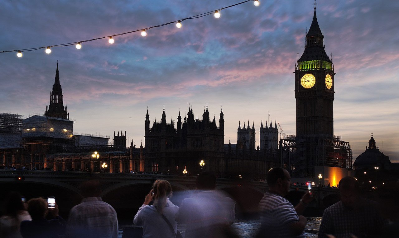 Великобритания планирует упростить ковидные правила для туристов