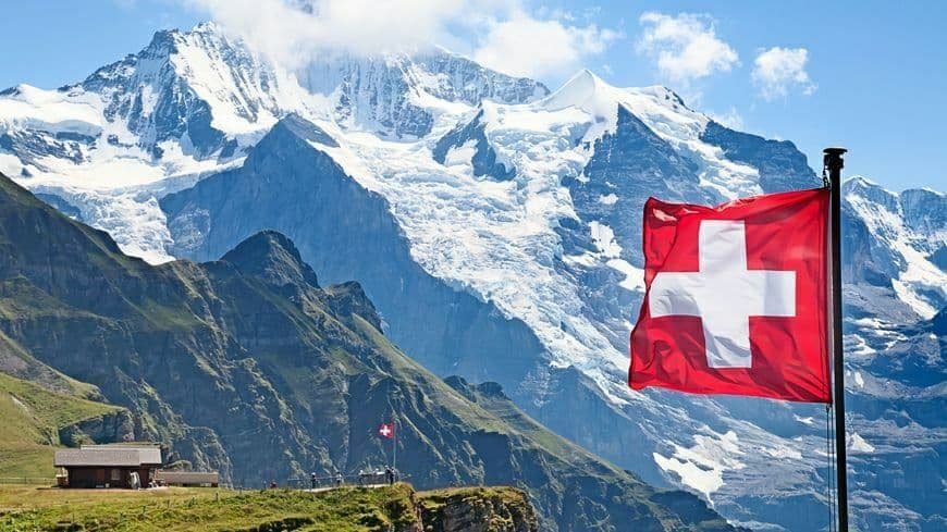 Швейцария ужесточила правила въезда для туристов