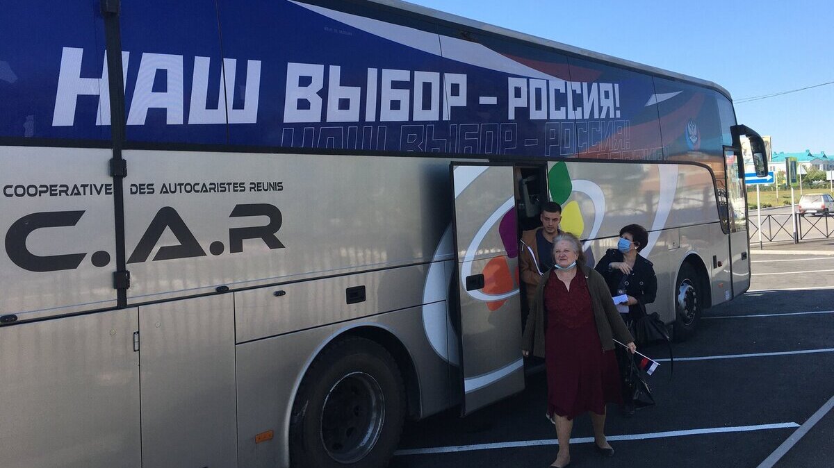 Жителів ОРДЛО масово звозять до Ростовської області і видають російські паспорти безпосередньо перед голосуванням на виборах до Держдуми