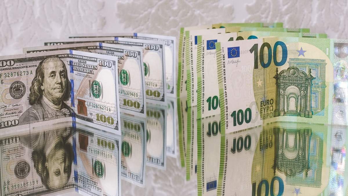 Курс валют на 20 вересня в Україні: долар і євро подорожчали