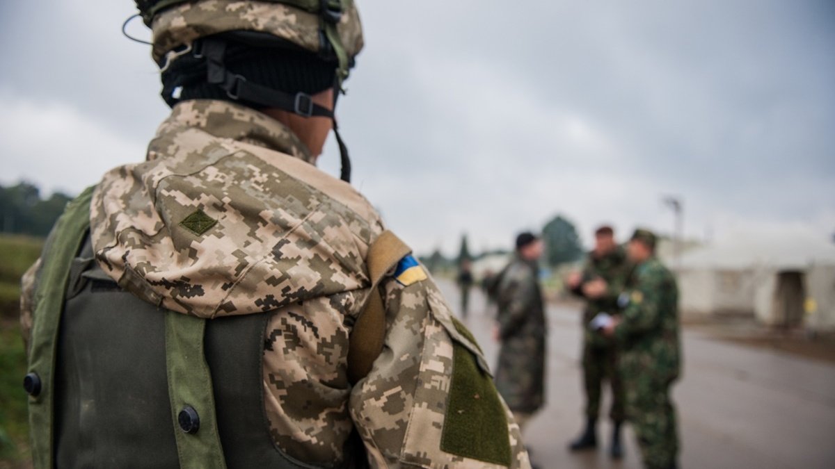 На Донбассе за сутки боевики 8 раз нарушили режим «тишины», ранен украинский военный