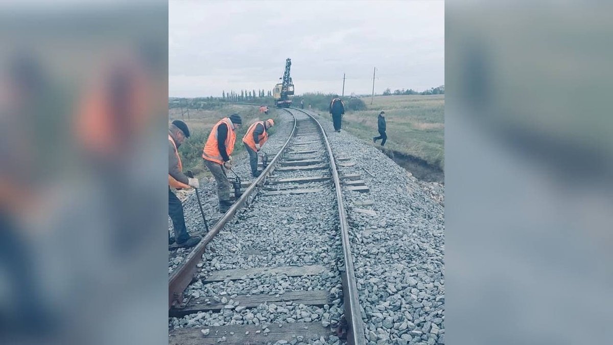 «Укрзалізниця» відновить рух поїздів в Чернівецькій області після обвалу ґрунту