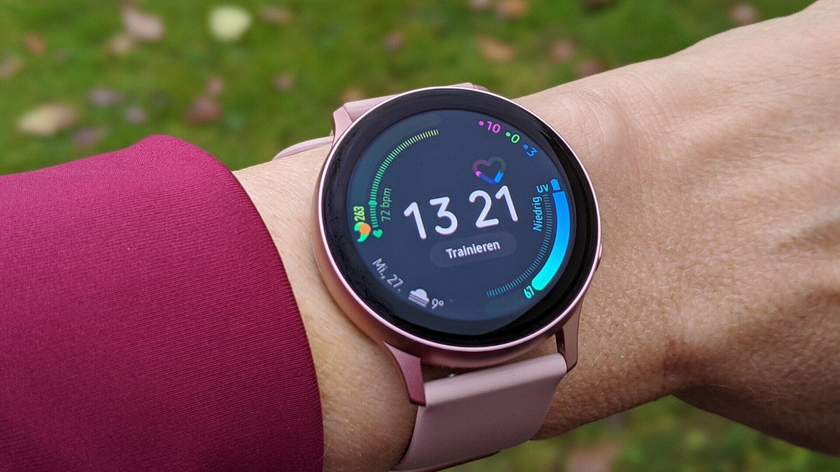 Як годинник Samsung Galaxy Watch допомагає користувачам з хворобою Паркінсона