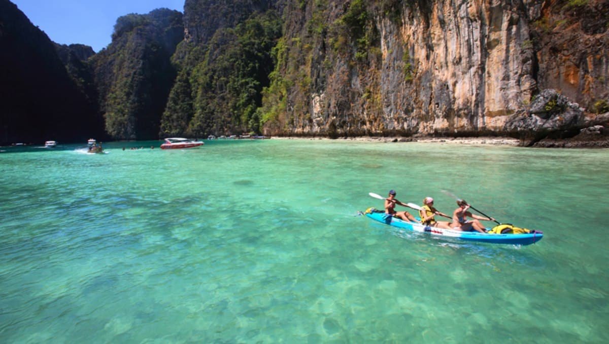 У Таїланді скоротять терміни самоізоляції для туристів