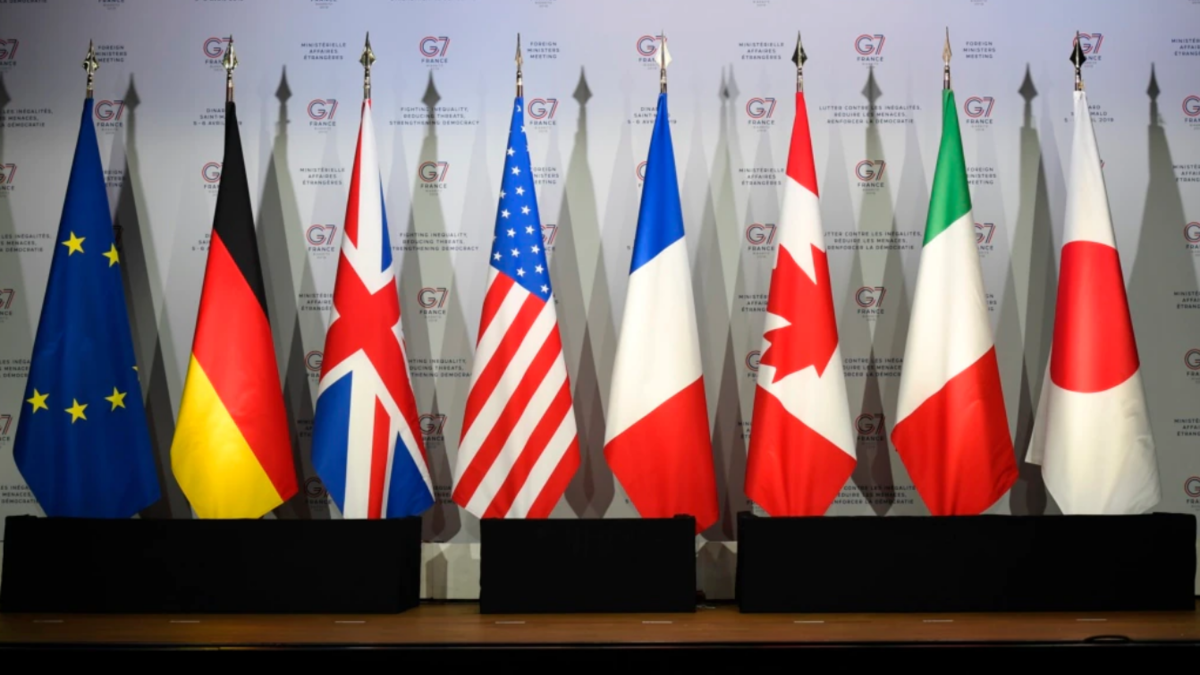 Послы G7 критикуют ход судебной реформы в Украине