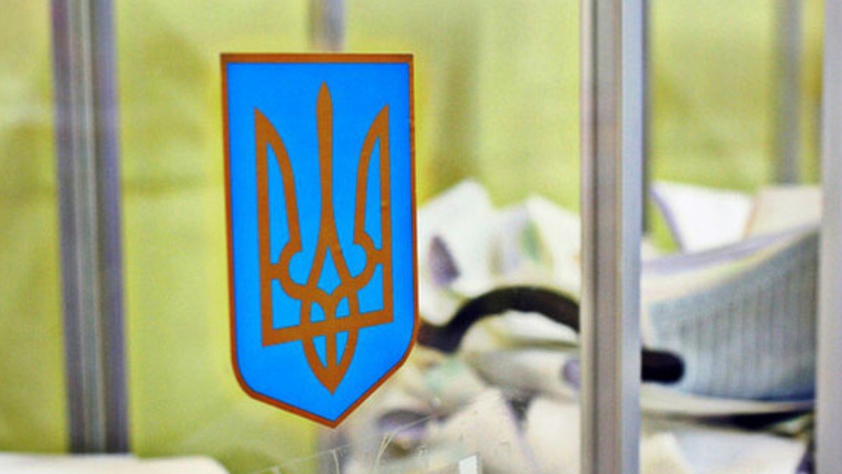 В Черкасской области на довыборах в Раду зарегистрировали кандидата-двойника