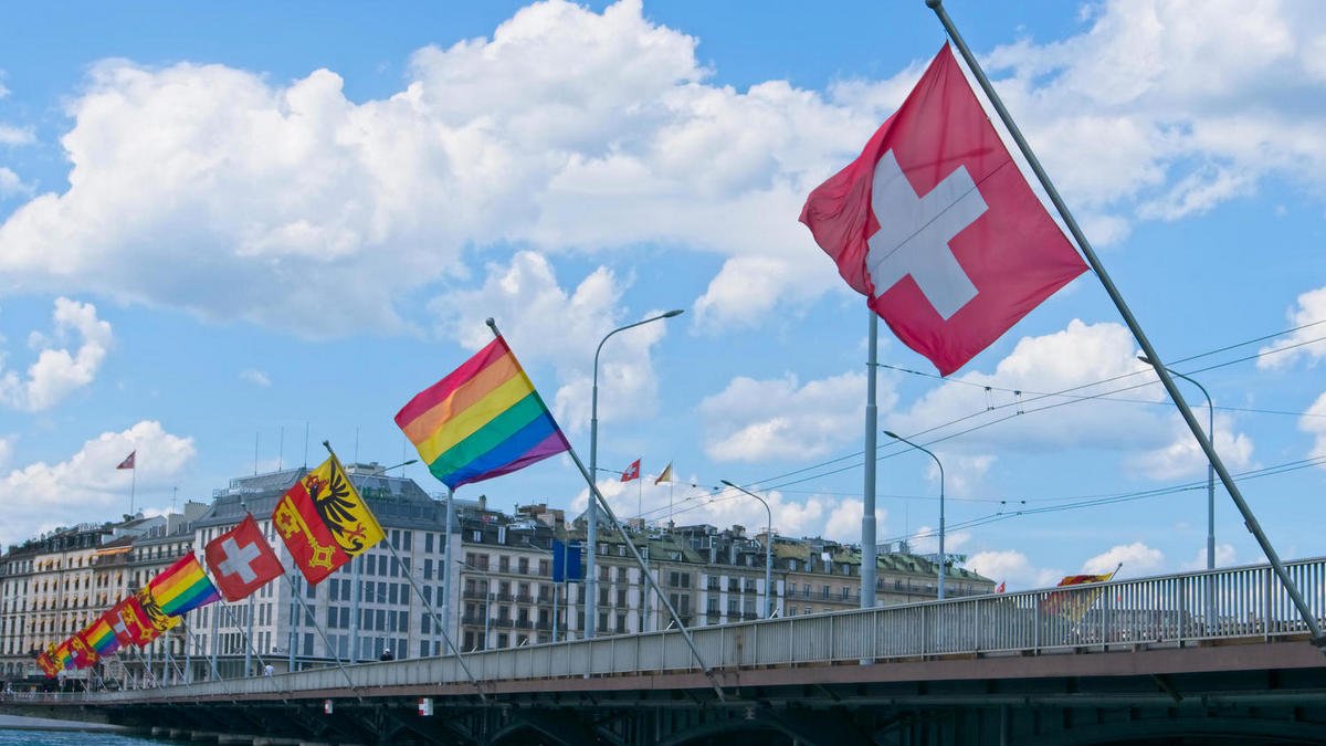 Жителі Швейцарії на референдумі проголосували за легалізацію одностатевих шлюбів