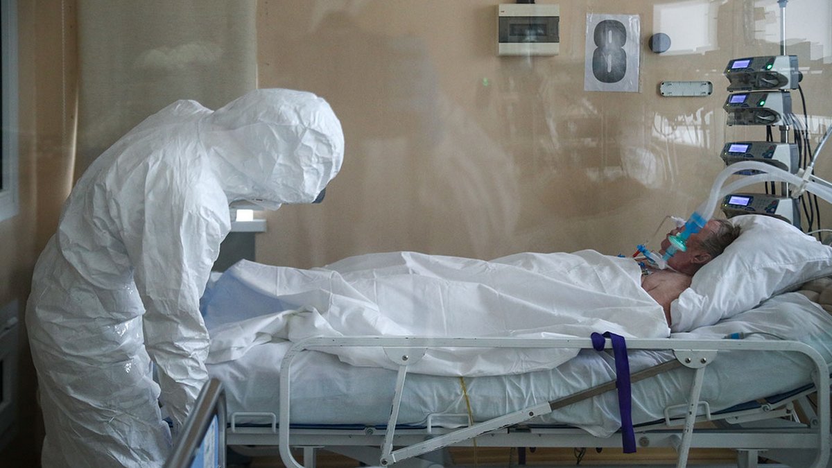В Одессе с разницей в 30 минут от осложнений коронавируса умерли муж и жена. В их селе во всём винят вакцинацию