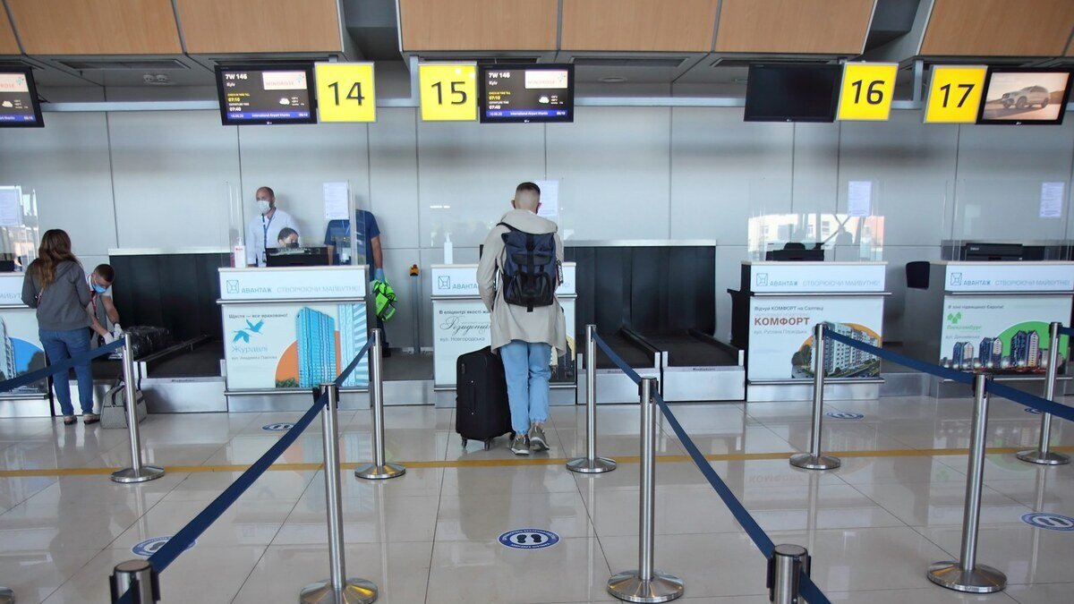 Українські лоукостери вводять плату за реєстрацію в аеропорту: як не попастися на штраф