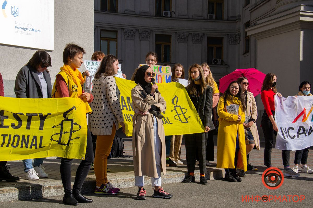 У Києві провели акцію на підтримку жінок в Афганістані