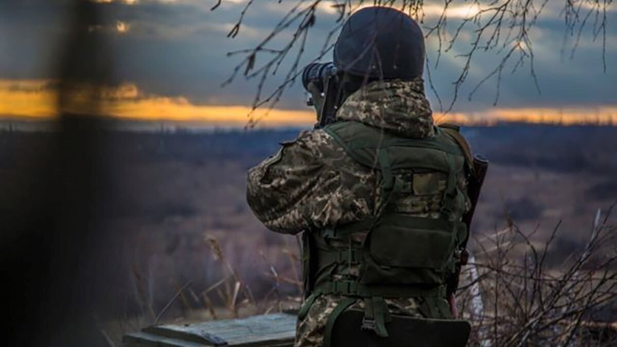 Боевики на Донбассе обстреляли украинские позиции: погиб военный, ещё один ранен