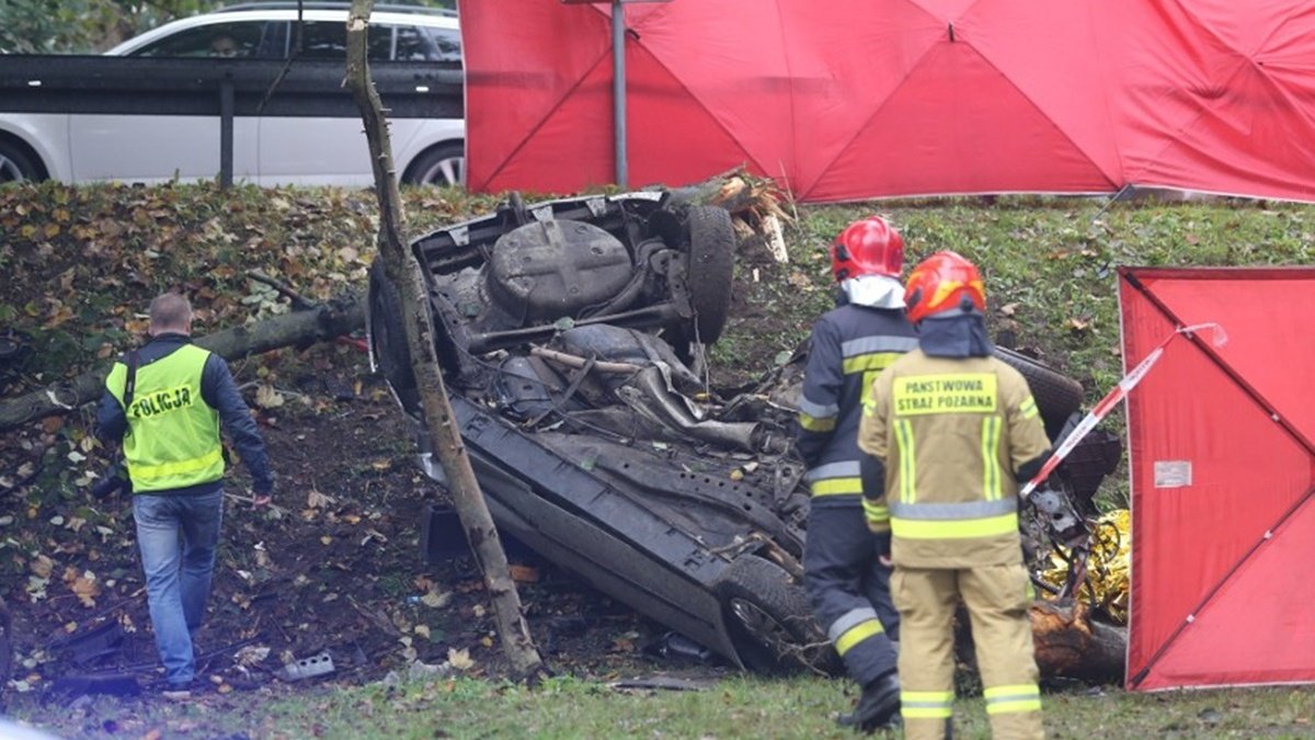 Смертельное ДТП с украинцами в Польше: Opel перевернулся и врезался в дерево