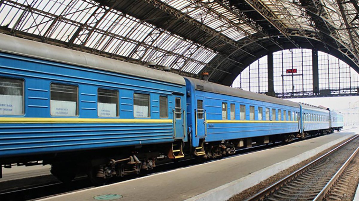 Дополнительные остановки, 19 новых маршрутов и меньше времени в пути: «Укрзалізниця» представила график на 2022 год