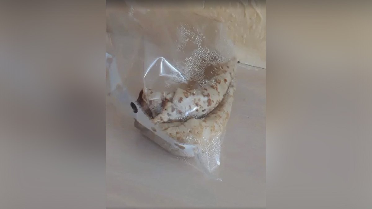 У школі Ужгорода школярам видали сніданок в канцелярських файлах: поліція відкрила кримінальну справу