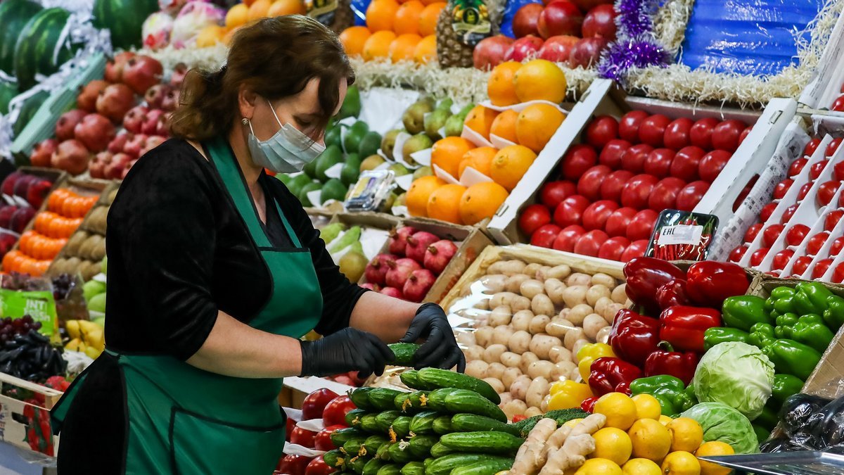 В Україні до кінця року зростуть ціни на помідори та огірки: у чому причина