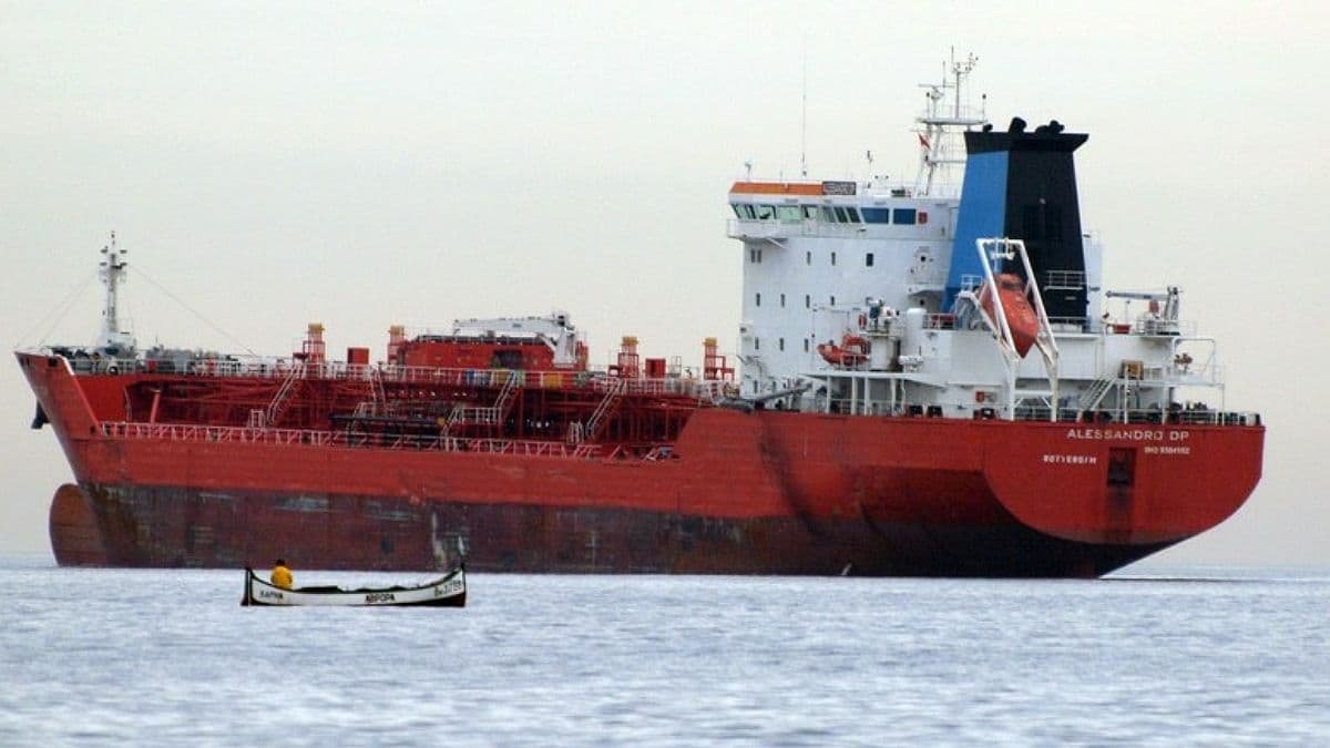 Возле берегов Болгарии затонуло судно с химикатами