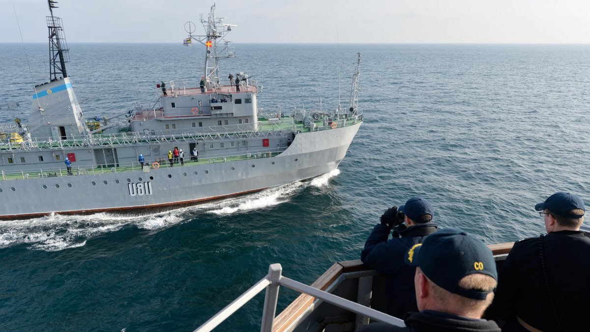 На українському кораблі "Балта" трапилася аварія: до нього направляються рятувальники