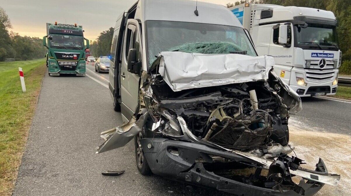В Польше маршрутка врезалась в грузовик: пострадало пять украинцев