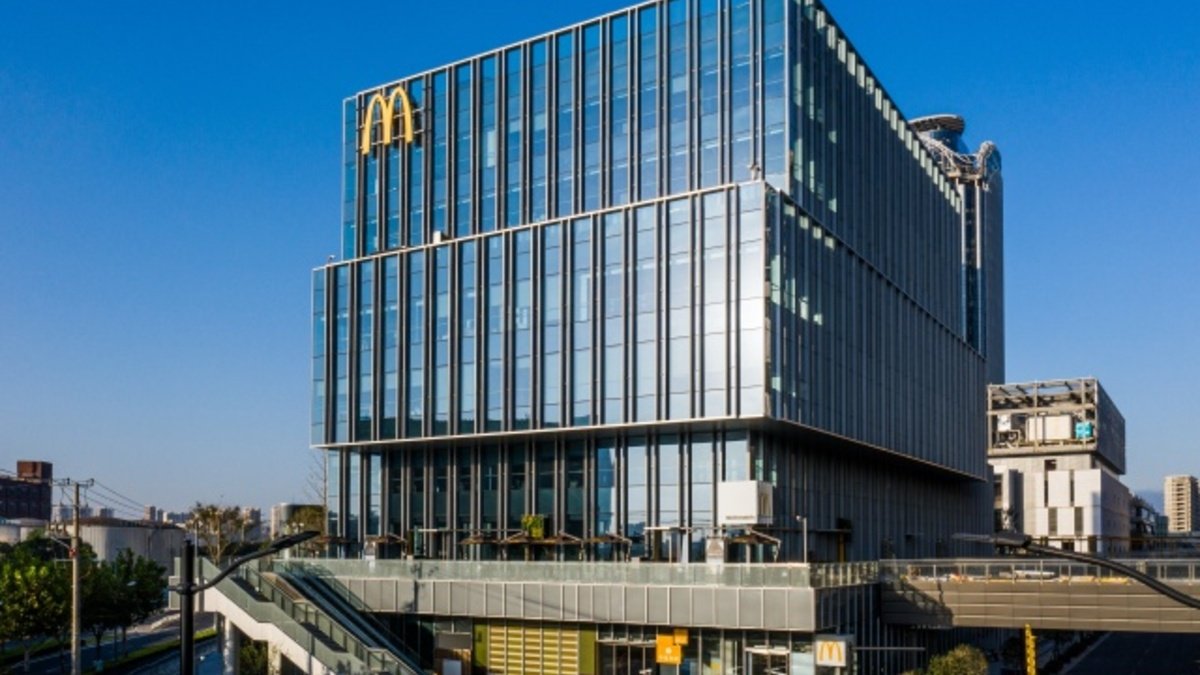 McDonald's выпустил коллекцию NFT: первый токен посвящен Big Mac