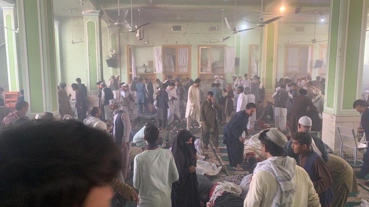В Афганістані в мечеті прогриміли три вибухи: є загиблі і поранені