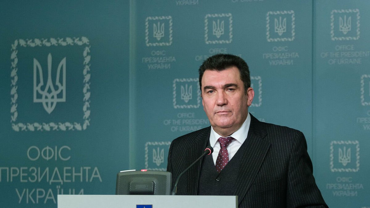 Как секретарь СНБО Данилов становится личным HR президента Зеленского