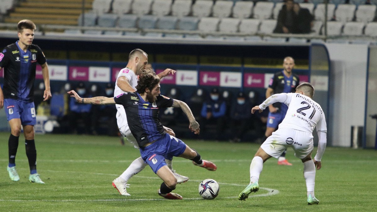 «Верес» в меньшинстве обыграл «Черноморец» в заключительном матче одиннадцатого тура Премьер-лиги