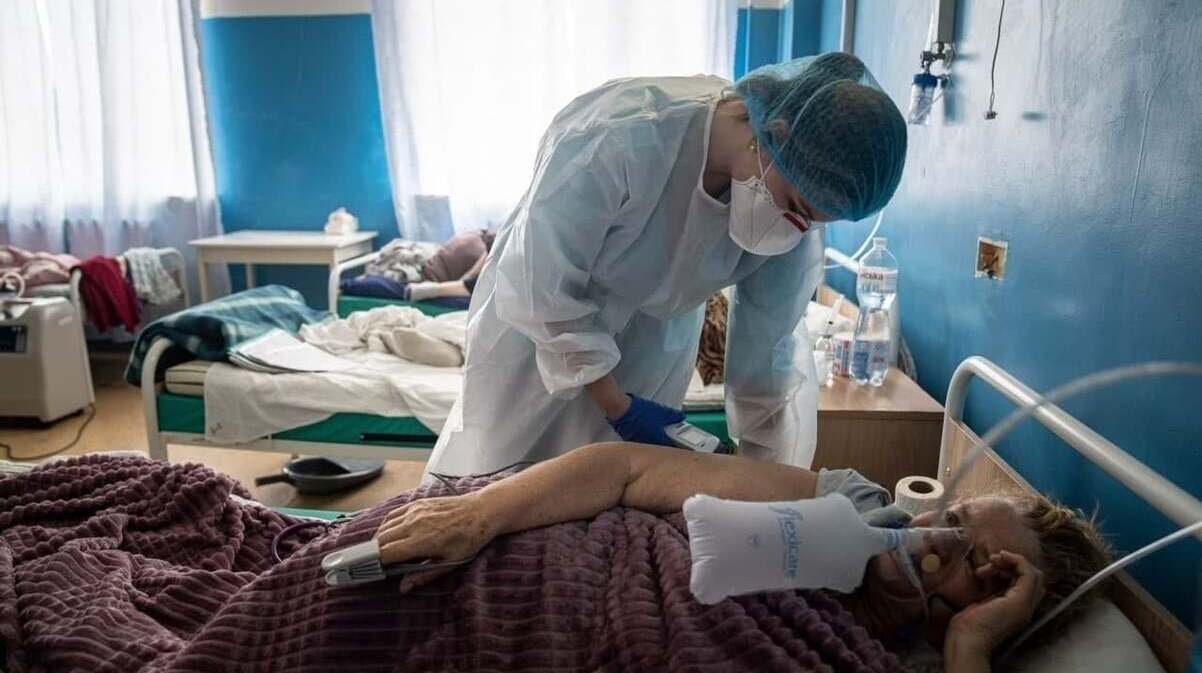 Україна входить в пік коронавірусу: можливі до тисячі смертей на добу - Данилов