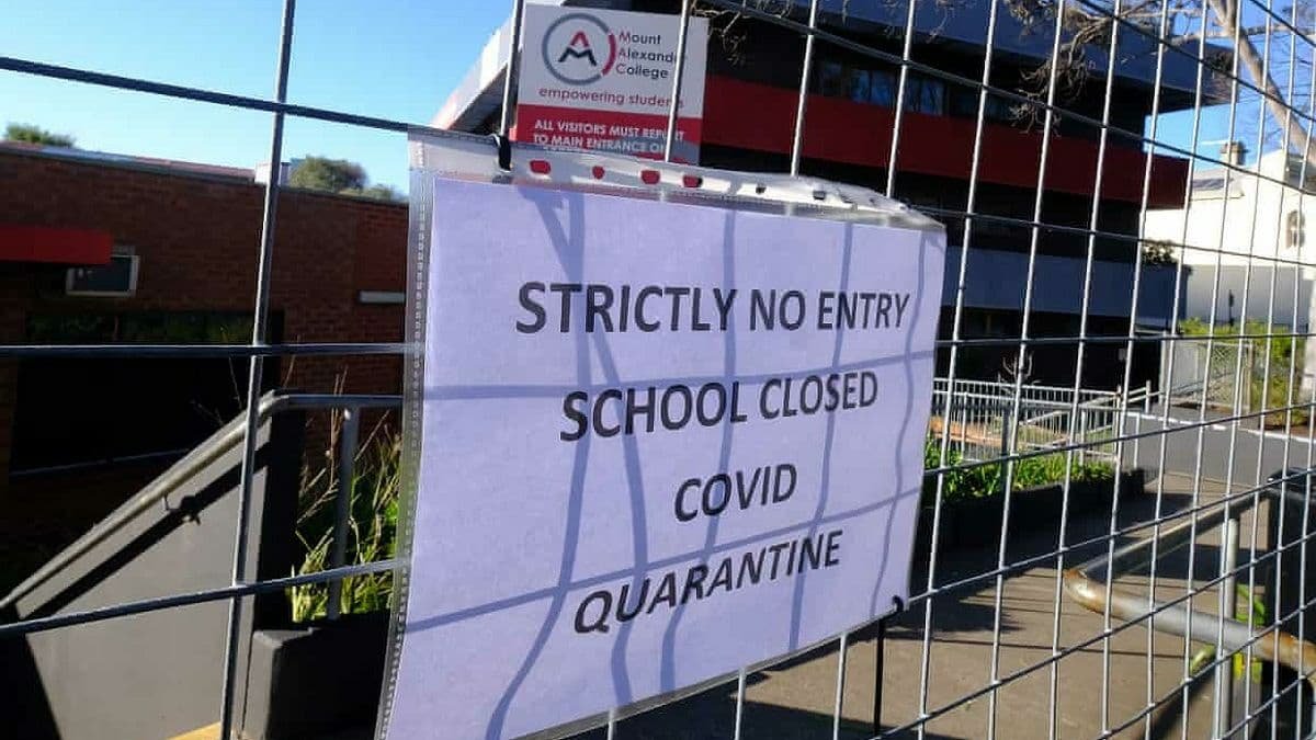 В Австралії закрили понад 300 шкіл через спалах коронавірусу