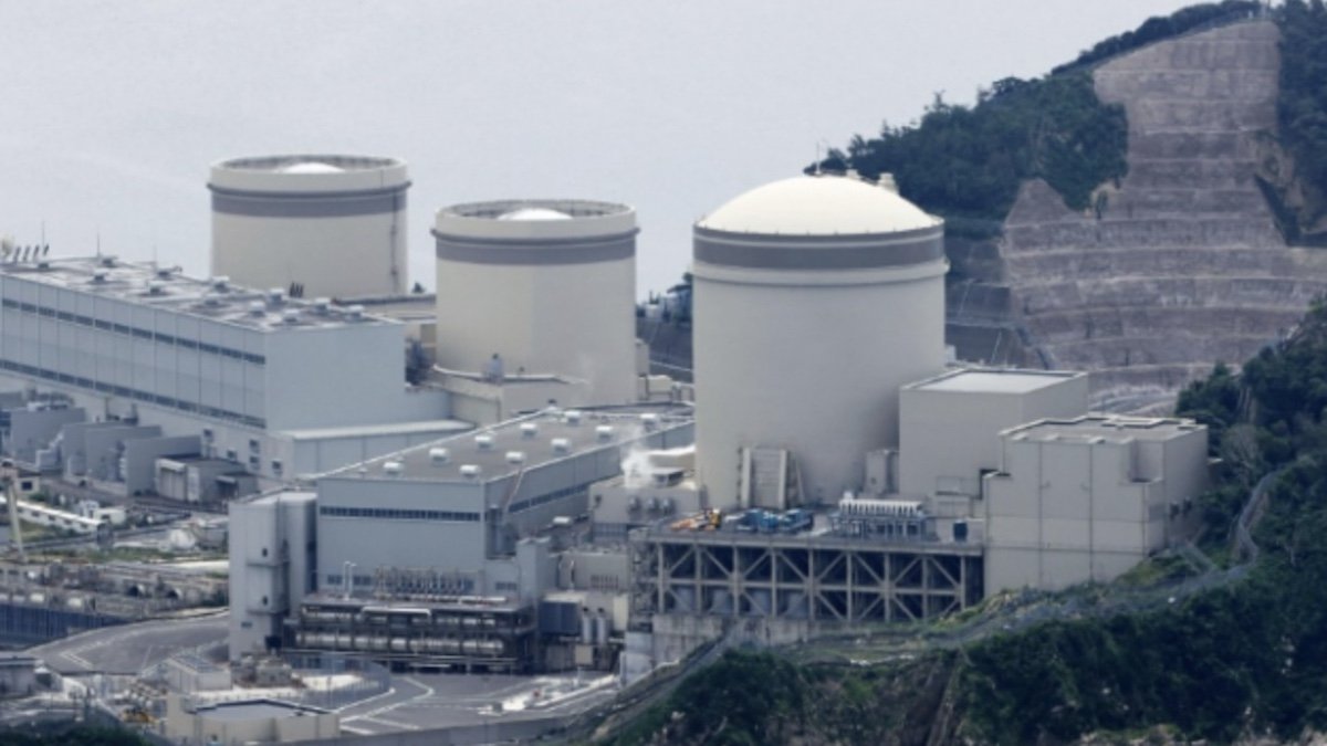 В Японии остановили реактор АЭС из-за угрозы терактов