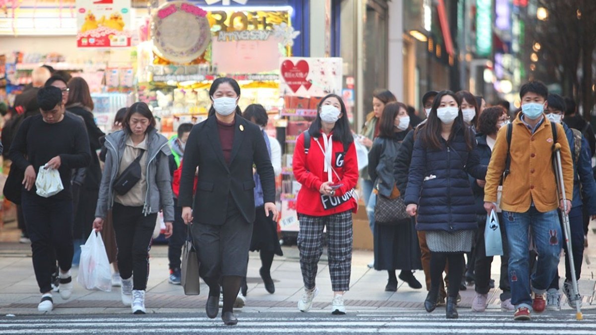 В Токио отменили карантинные ограничения в кафе и ресторанах