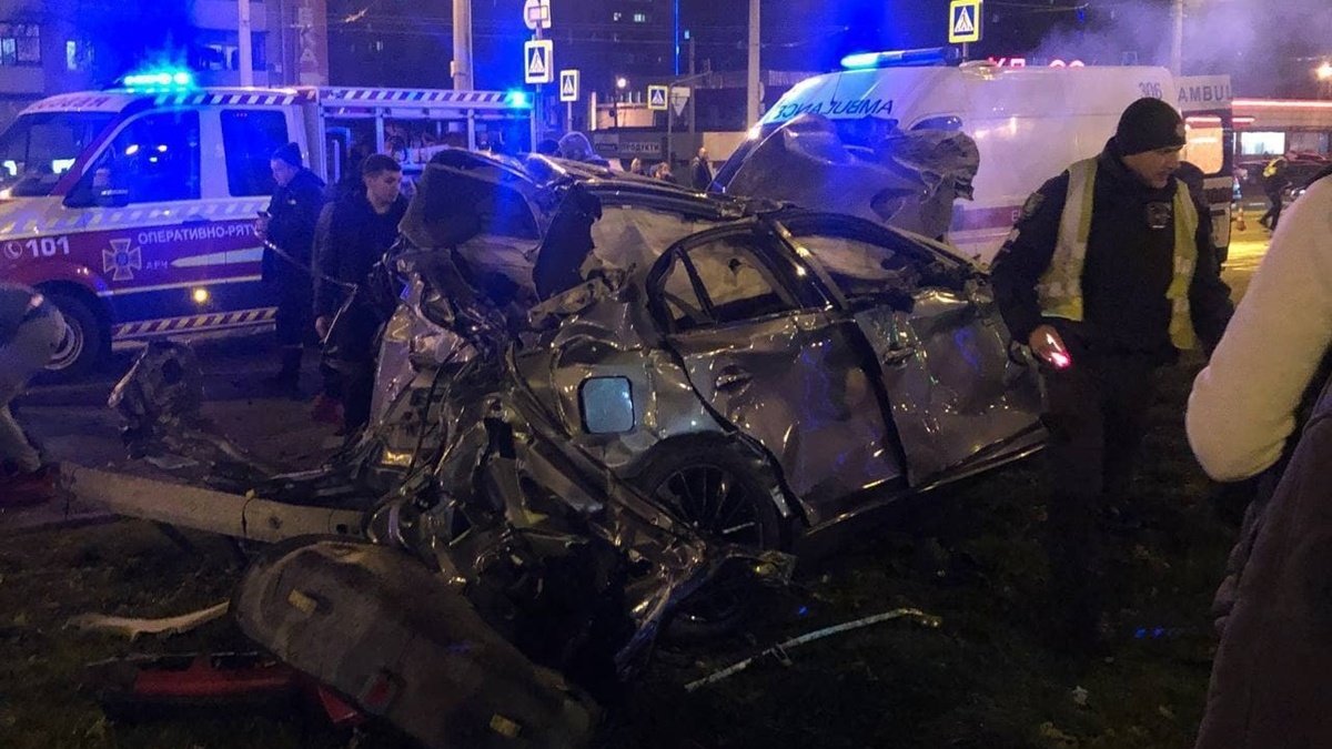 Смертельное ДТП в Харькове: за рулем Infinity был 16-летний мальчик. Видео момента аварии