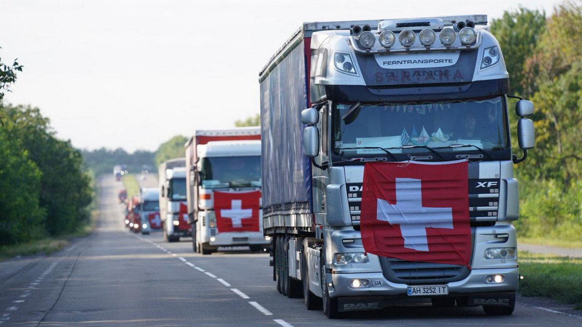 За 6 років Швейцарія передала на Донбас 15 тонн гуманітарної допомоги