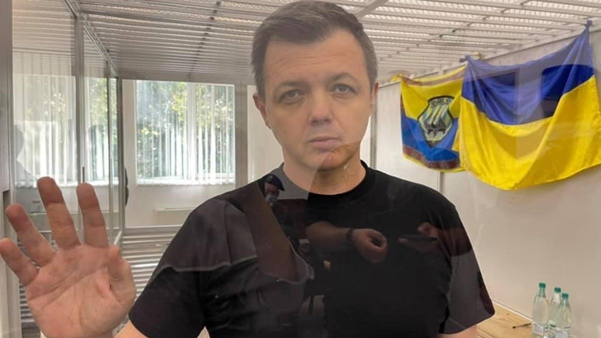Экс-нардепа Семенченко оставили под стражей, а его жене вручили подозрение