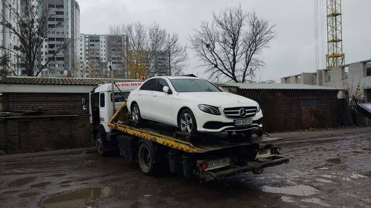 В Украине за неуплату штрафов за превышение скорости уже забрали первое авто