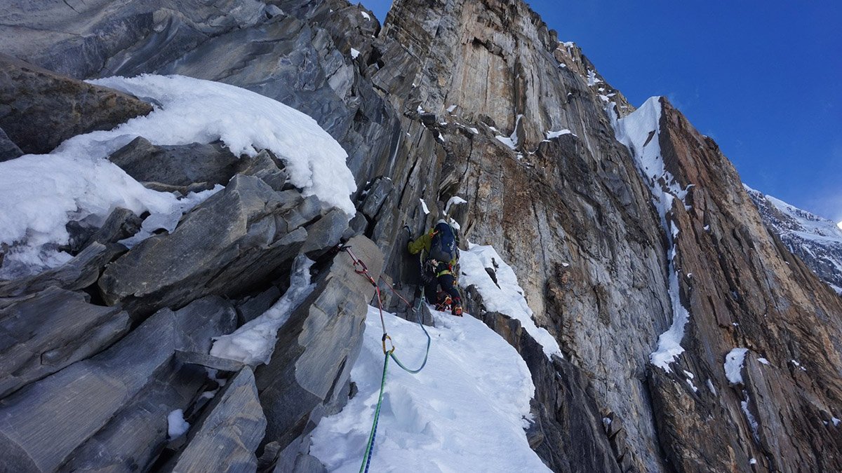 Історичне сходження: українські альпіністи першими покорили гребінь гори в Гімалаях