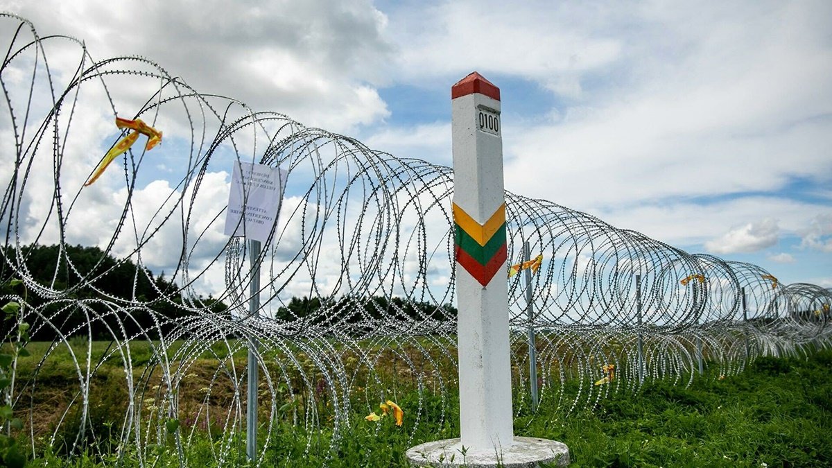 Литва вперше в історії запровадила надзвичайний стан на кордоні з Білоруссю