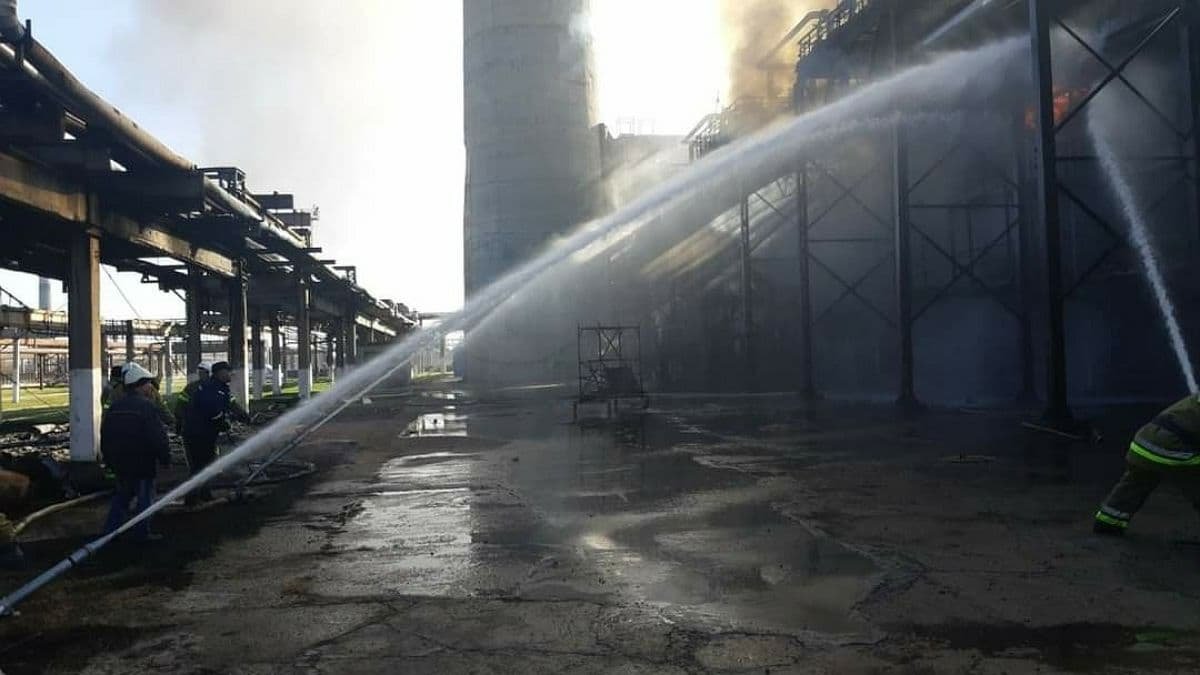 У Кременчуці на заводі «Укртатнафти» загорілися нафтопродукти через аварію